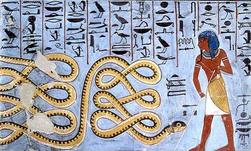 上图:在古埃及神话中,代表混沌势力的阿波菲斯神(Apophis,Apopis,Apep, Apepi或Rerek)以「大蛇」的形象出现,被埃及人认为是破坏、混沌、黑暗的化身,太阳神拉(Ra)的死对头,对自诩太阳神之子的法老来说是不祥之物。