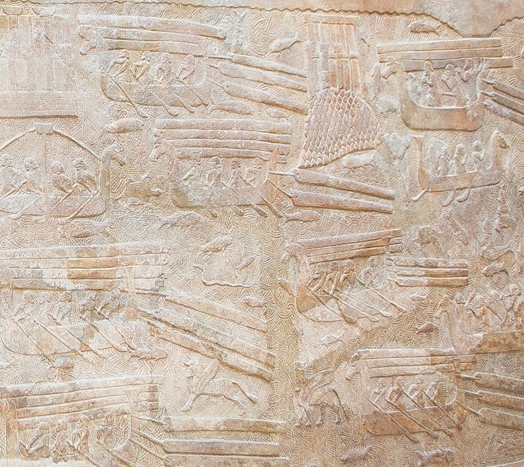 上图:主前716-713年的亚述浮雕,用一系列生动的画面描绘了腓尼基人装载、海运和卸载黎巴嫩的香柏木,用以建造亚述王的宫殿。在所罗门和所罗巴伯的时代,推罗人也用同样的方法为建造圣殿提供香柏木。该出土于杜尔·沙鲁金(Dar Sharrukin)亚述王撒珥根二世(Sargon II,主前722-705年在位)的宫殿,收藏于卢浮宫。